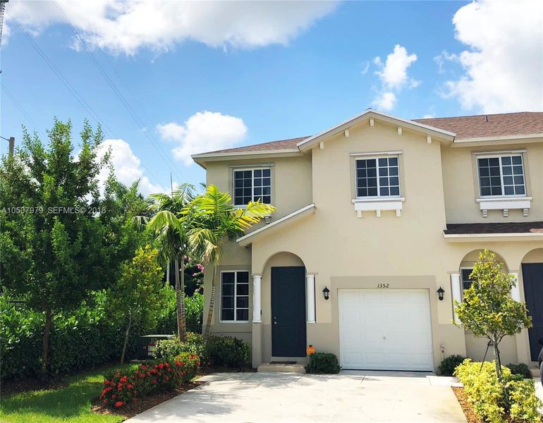 1352 Northwest 214th Street, Miami, FL 33169