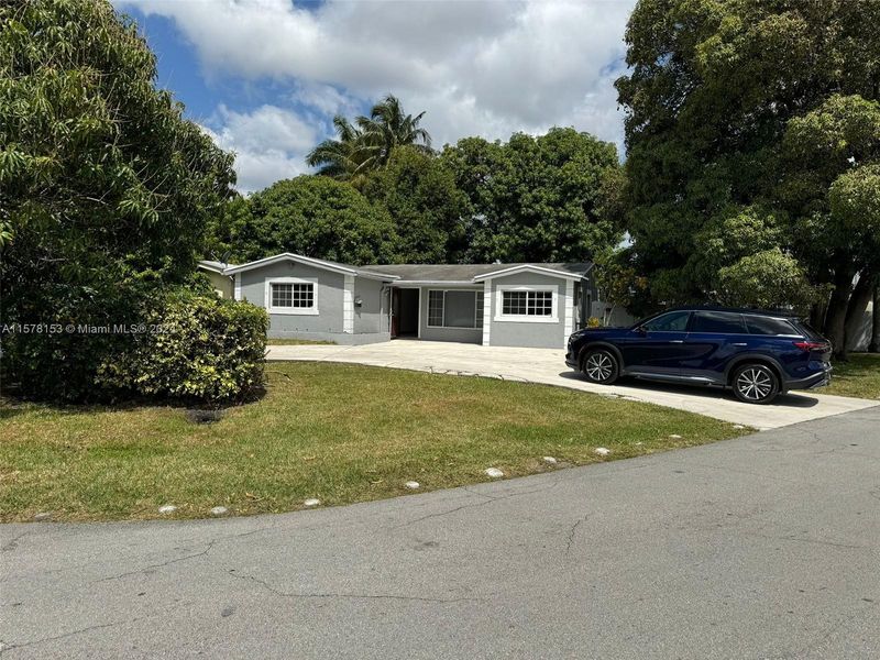 2020 Bahama Drive, Unit 2020, Miramar, FL 33023