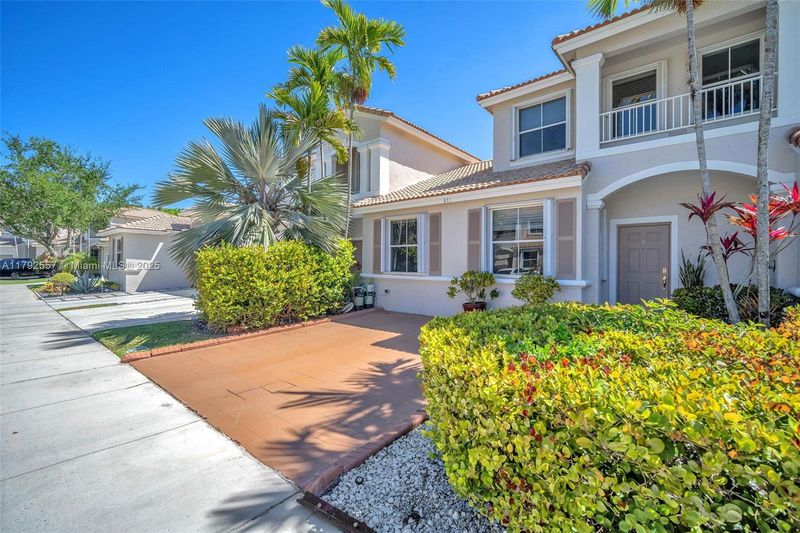 871 Northwest 130th Avenue, Unit 871, Pembroke Pines, FL 33028