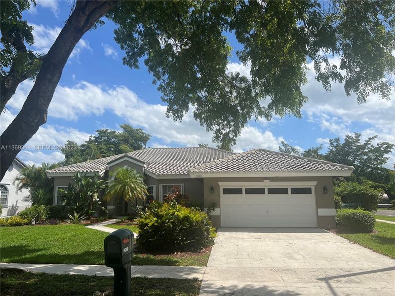 9690 Northwest 39th Street, Cooper City, FL 33024